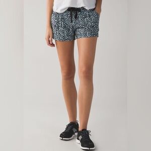 Lululemon Spring Break Away Short *4-way Stretch, Size 4